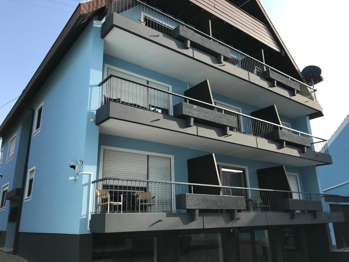 Eisberg Gaestehaus & De Luxe Appartements Friesenheim  Buitenkant foto